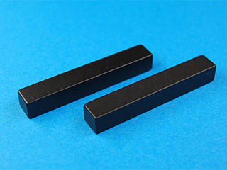 The new magnets free of heavy rare earth metals perform similarly to conventional neodymium magnets. PHOTO:Honda/Daido